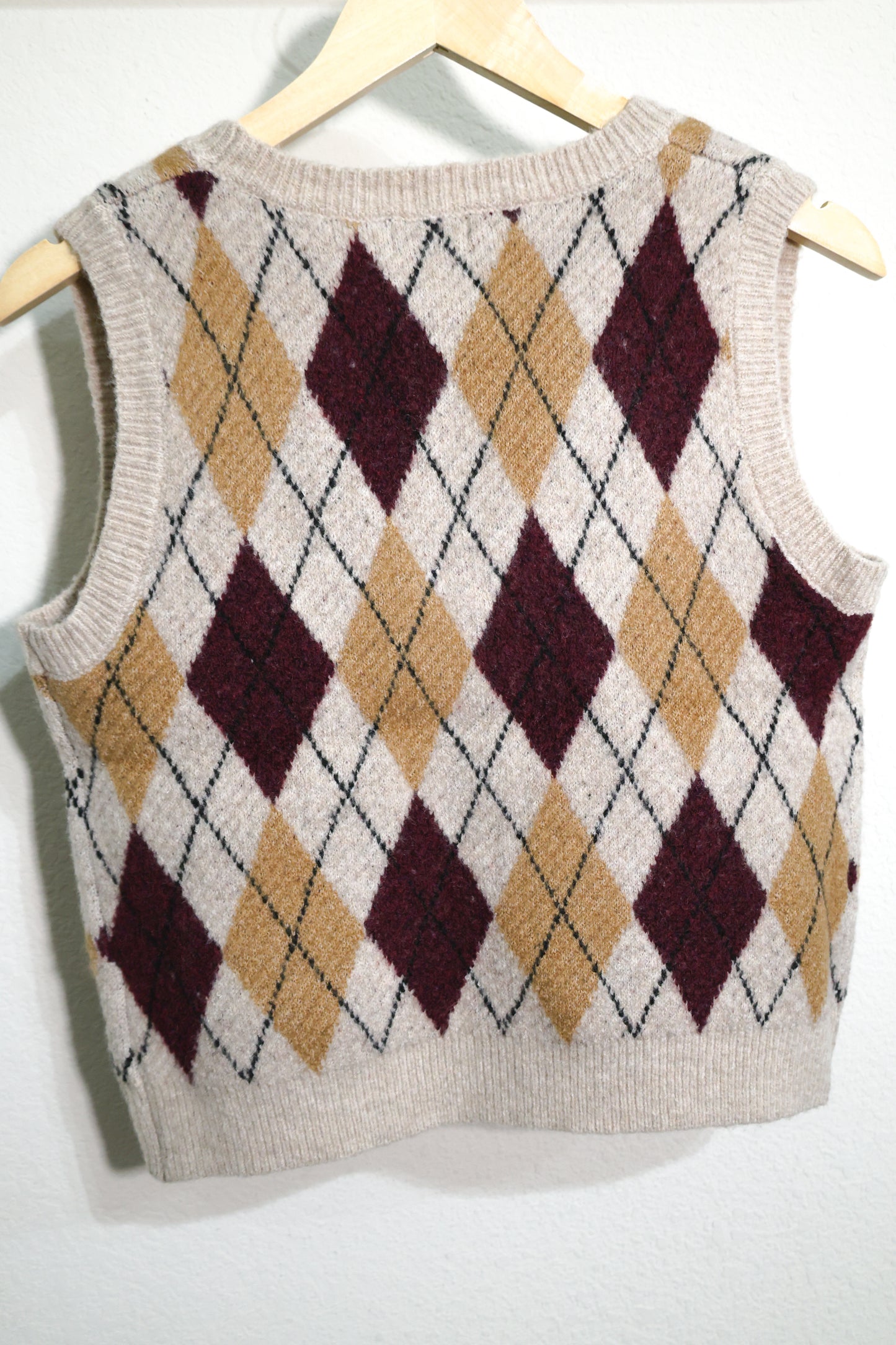 The Workshop Studio - ARGYLE PATTERN BUTTON DOWN KNIT CARDIGAN VEST