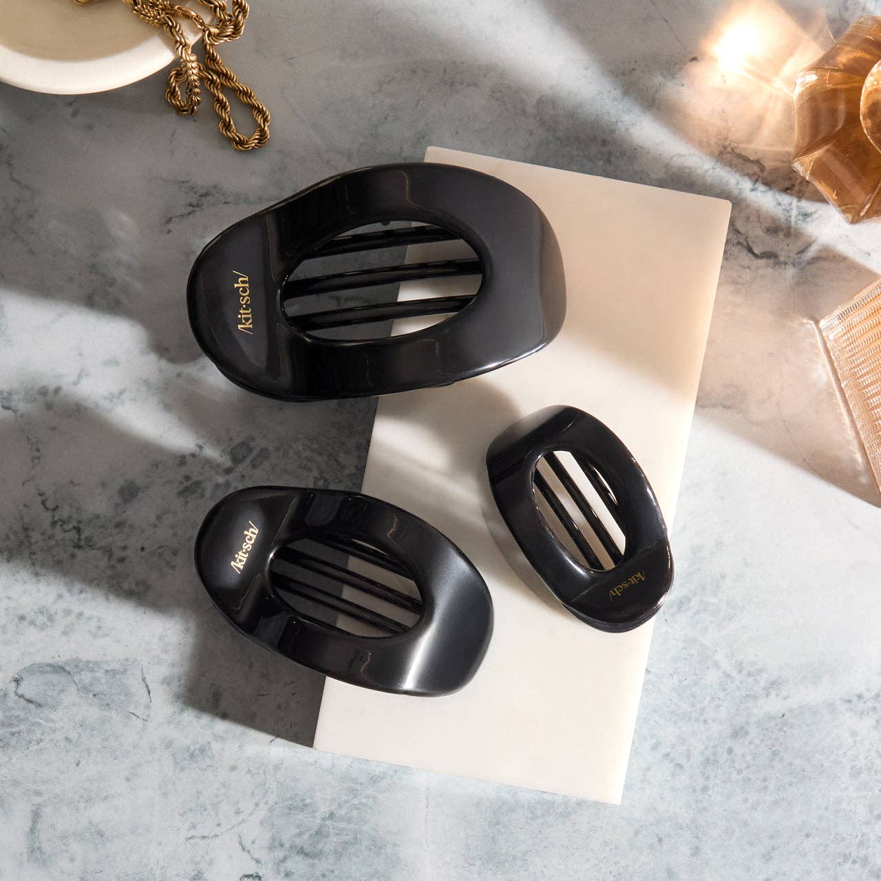 KITSCH - Black Flat Cloud Clip - Small