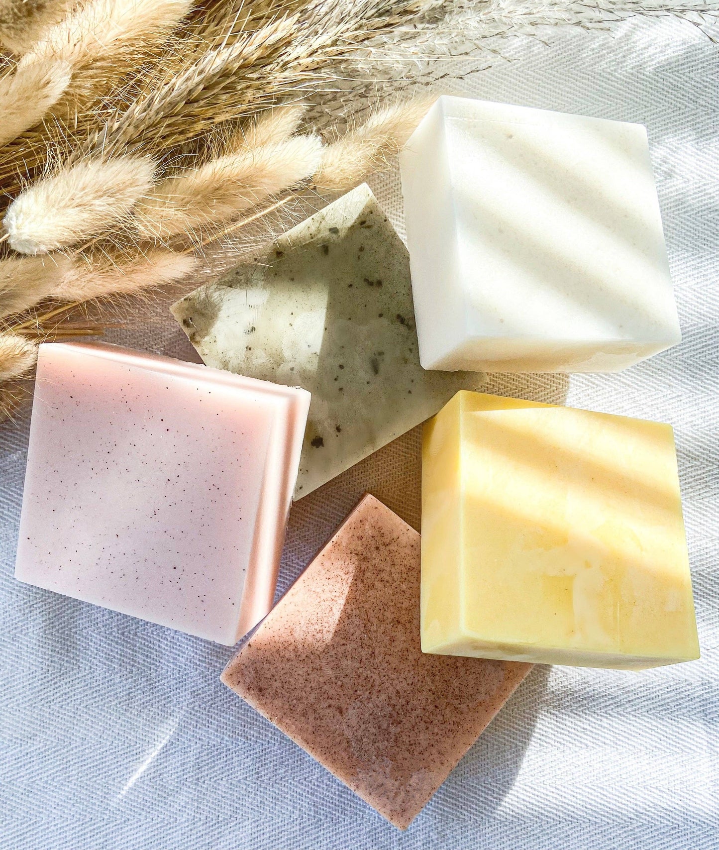 Modern Makers Provisions - Tomato Leaf + Spanish Moss bar soap