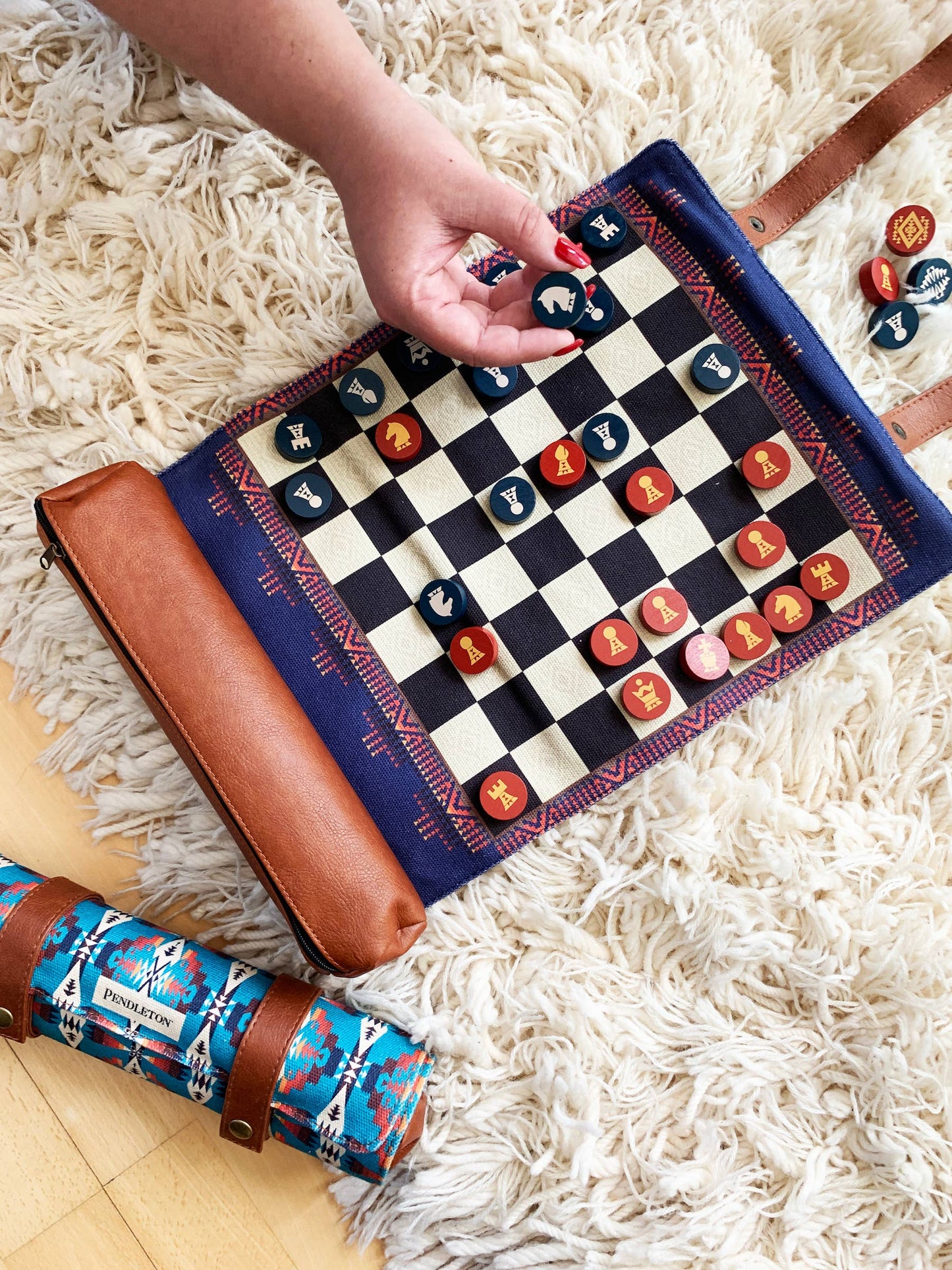 Chronicle Books - Pendleton Chess & Checkers Set