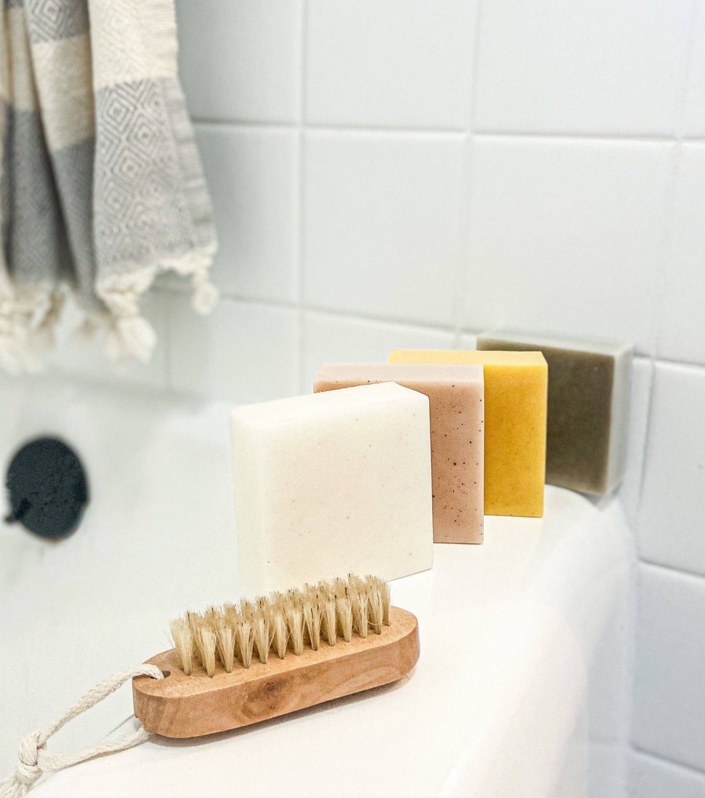 Modern Makers Provisions - Tomato Leaf + Spanish Moss bar soap