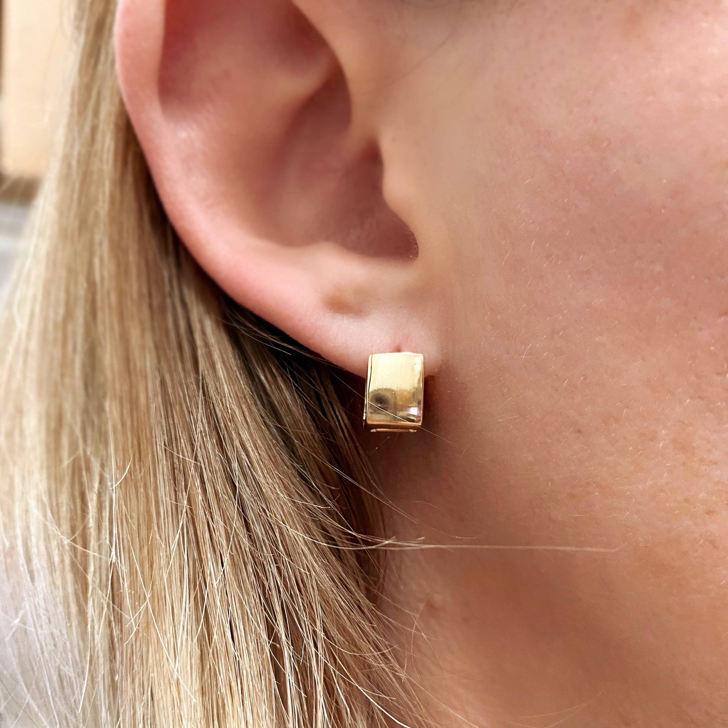GoldFi - 18k Gold Filled Square Clicker Earrings