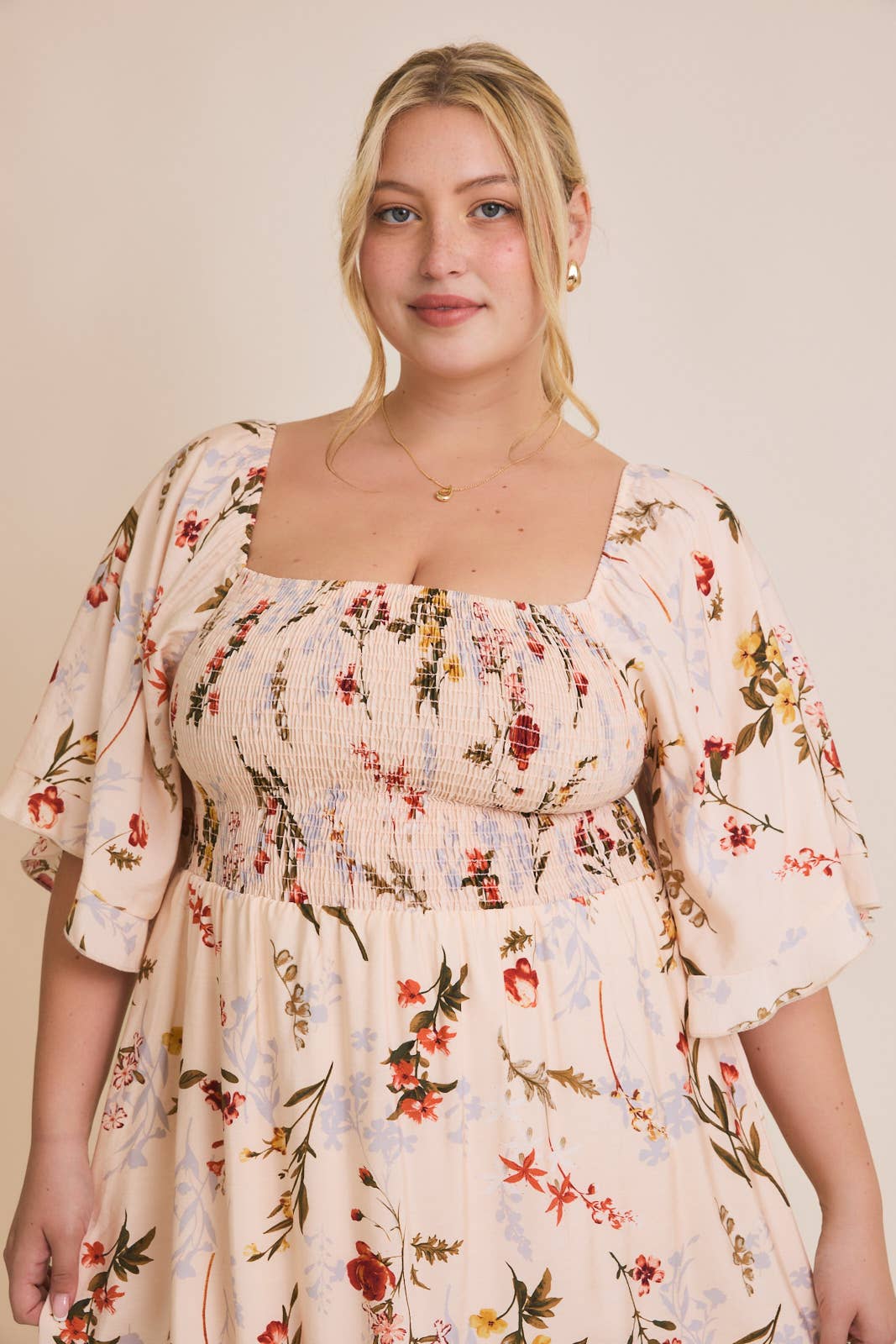GILLI - PLUS SIZE SQUARE NECK LONG SLEEVE FLORAL PRINT SMOCKING DRESS