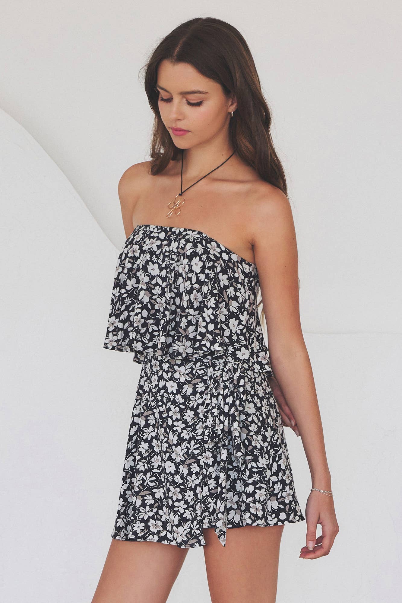 Mustard Seed - SLEEVELESS RUFFLE WRAP PRINTED ROMPER