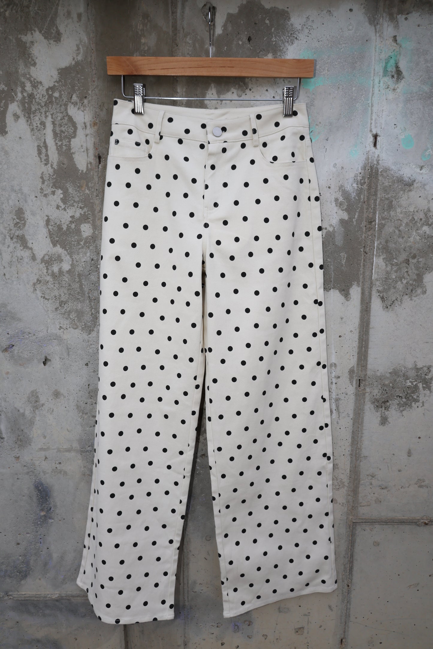 Le Lis - Mid Rise Straight Leg Polka-dot Pants