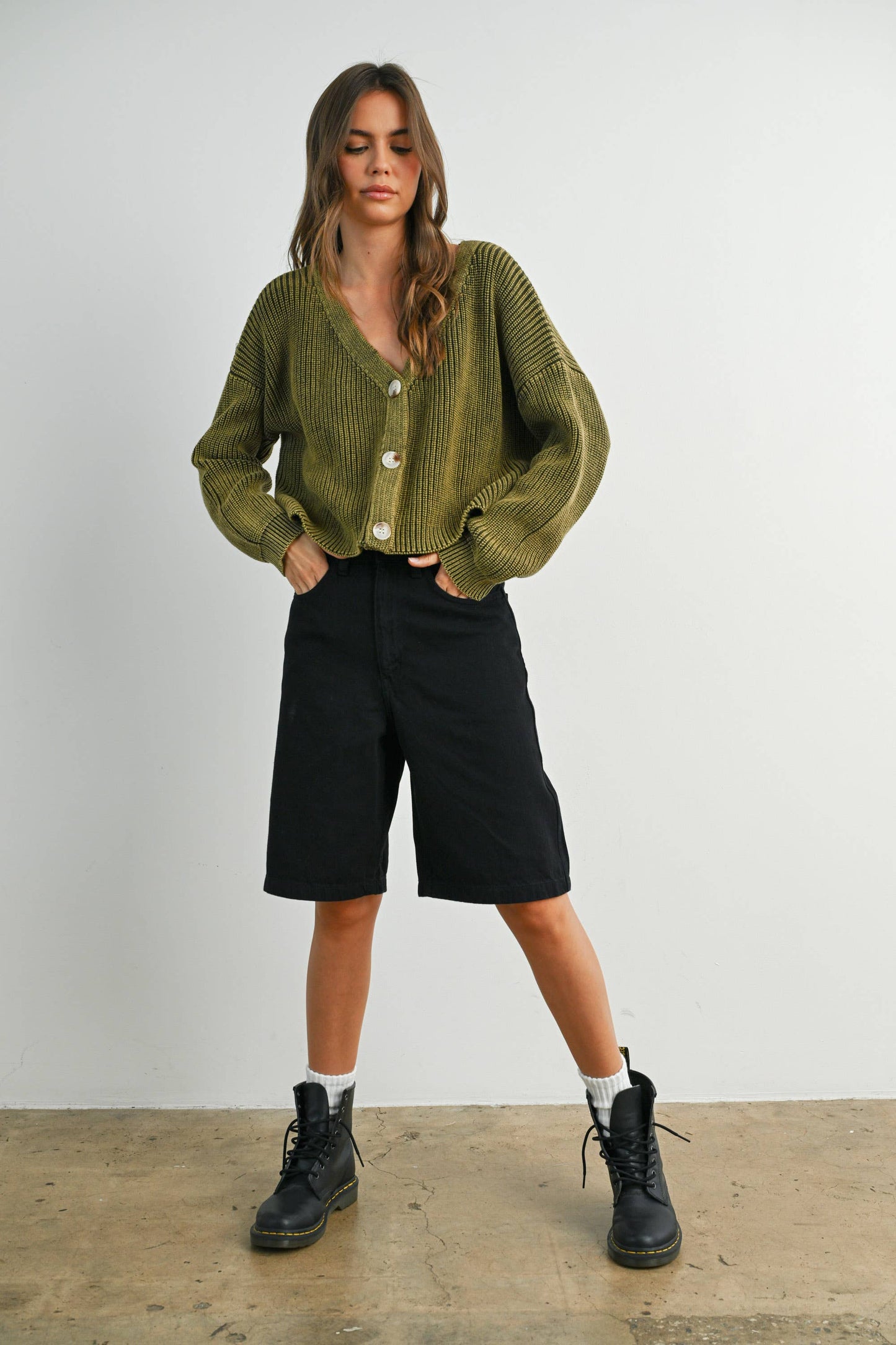 BUTTERMELON - V-Neck Buttoned Ribbed Long Sleeve Cardigan