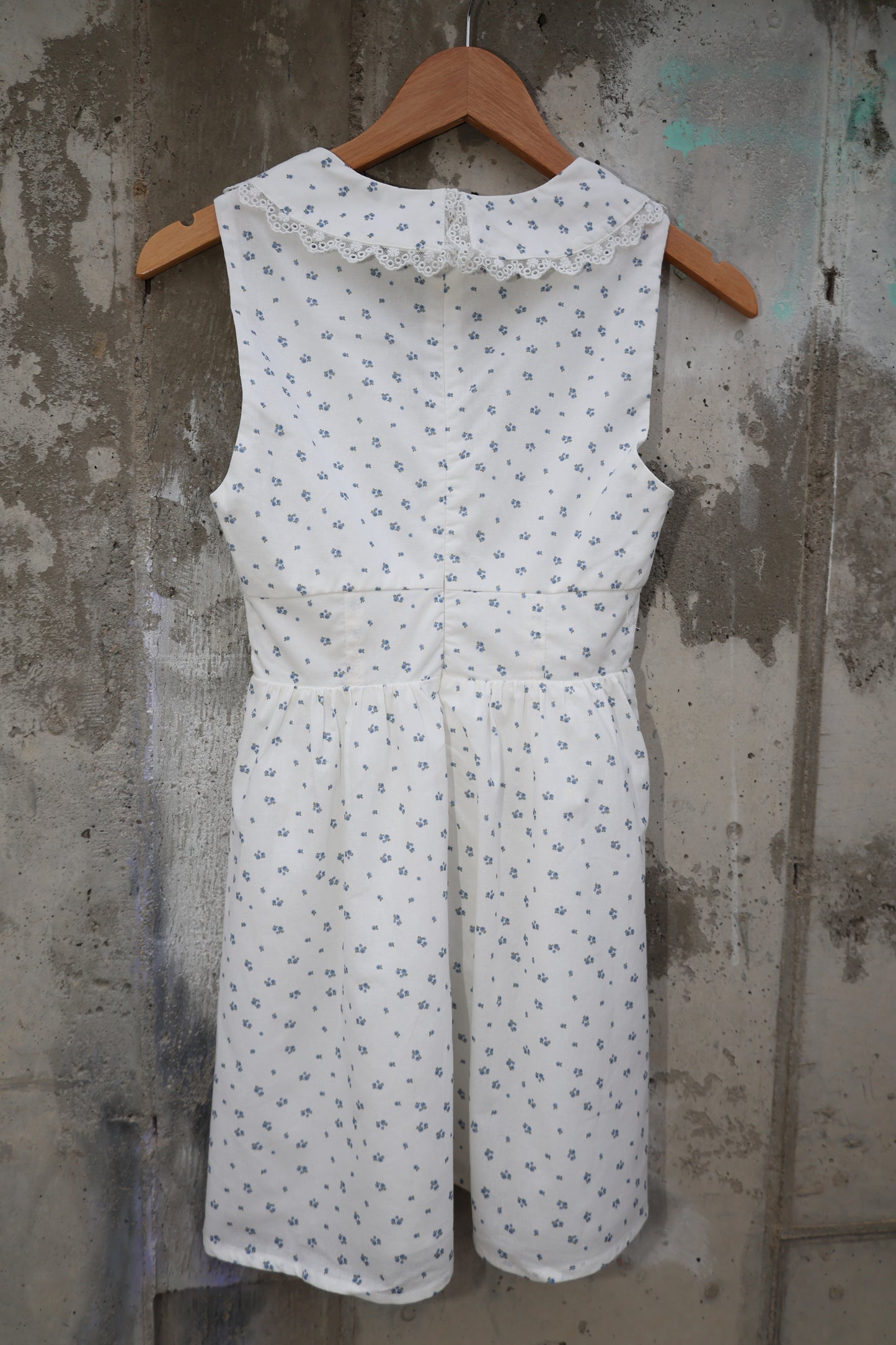 Le Lis - Floral Collared V-neck Bustier Dress