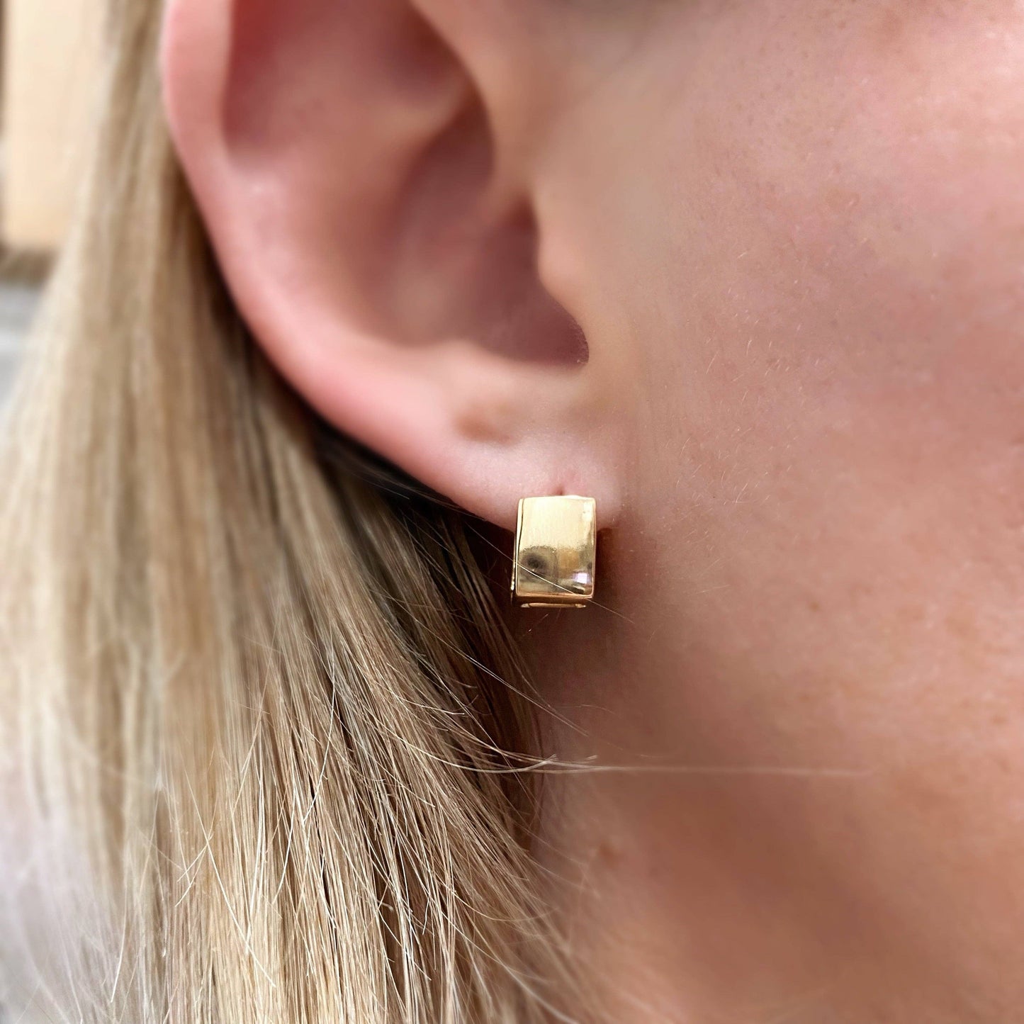 GoldFi - 18k Gold Filled Square Clicker Earrings