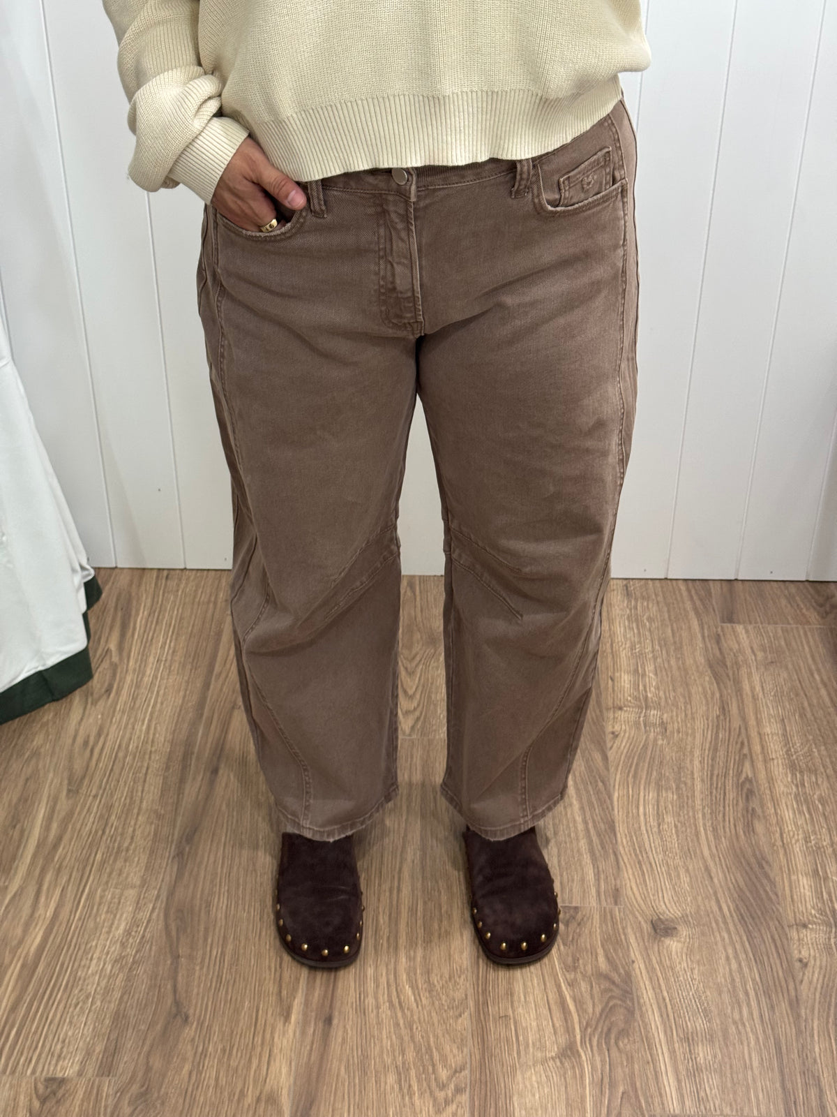 Desert Highway High rise crop barrel jeans
