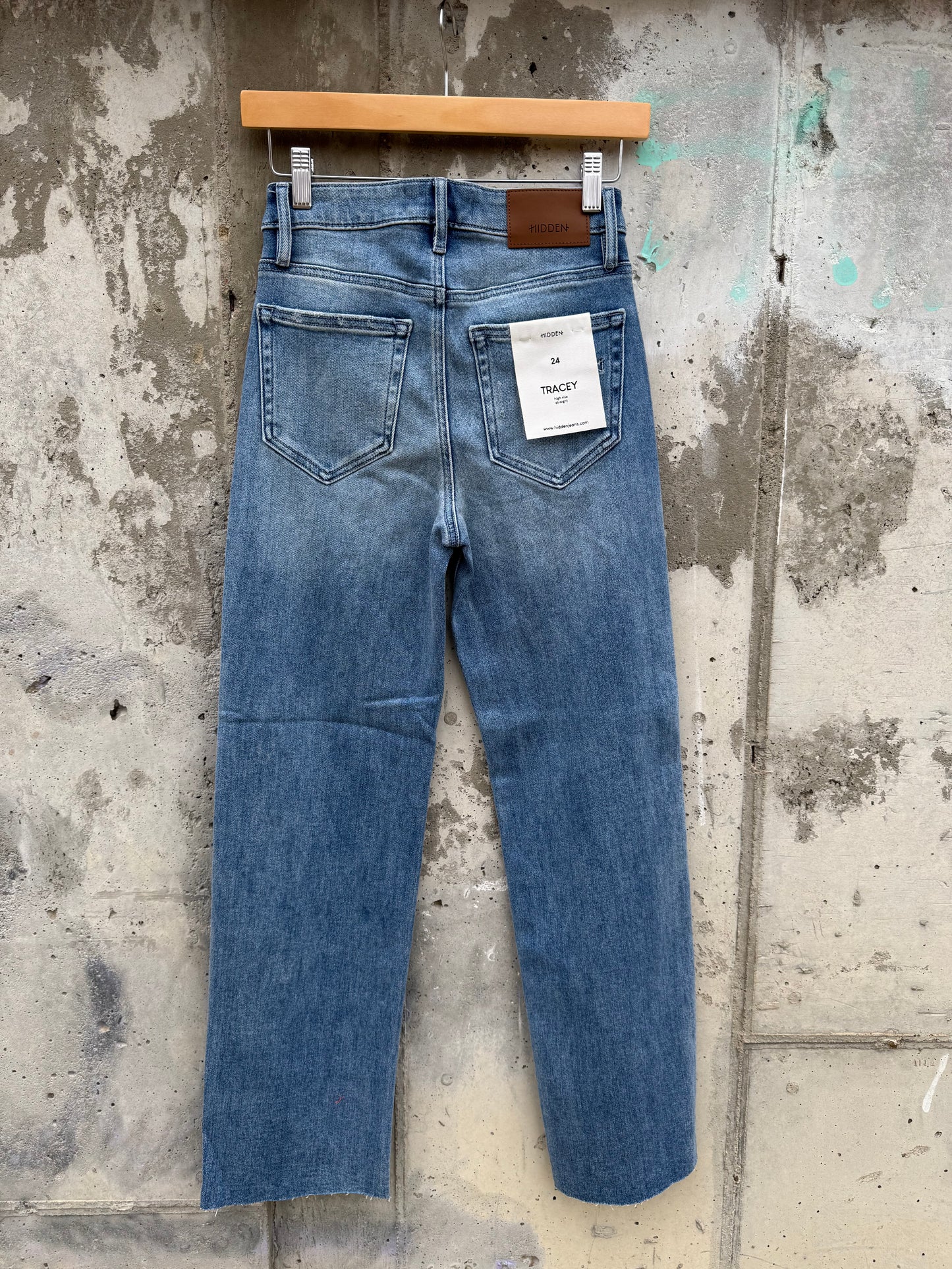 Hidden Jeans - Tracy Medium Wash High Rise Straight