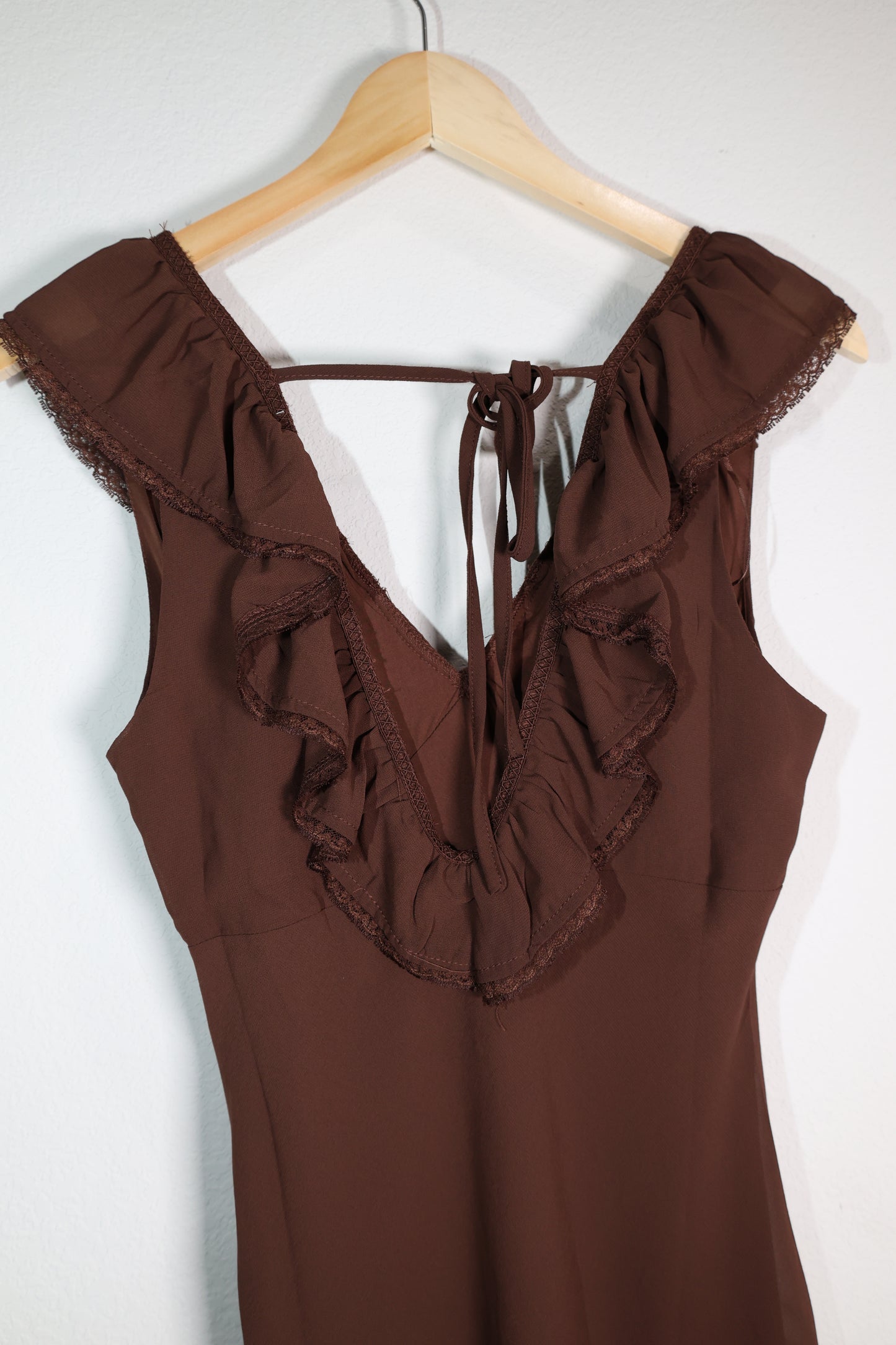 LE LIS Maxi ruffle collar tight fitting dress