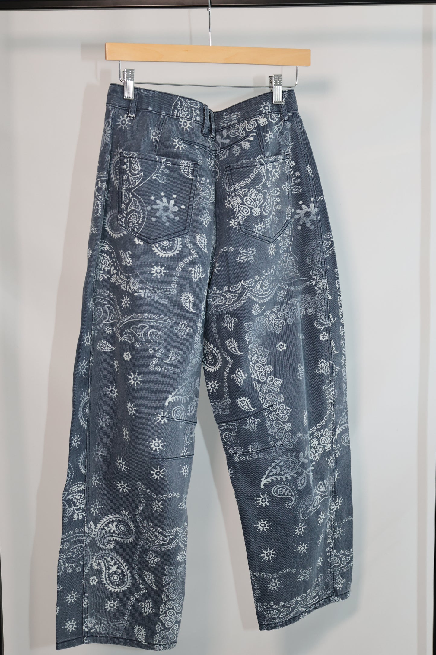 Miou Muse Paisley Print Barrel Pants