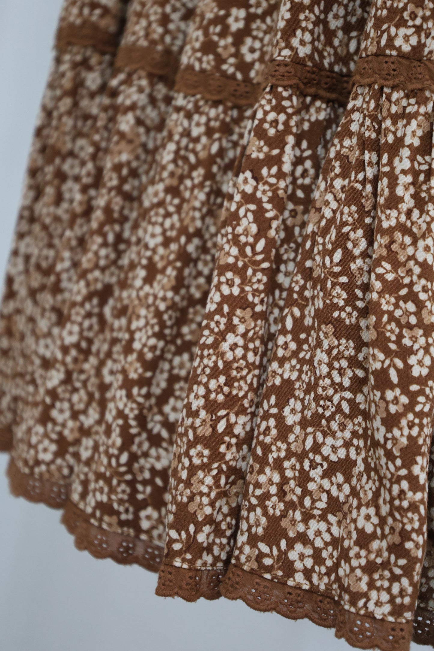 Sky to Moon - BROWN DITSY FLORAL SMOCKED BUST LACE MINI DRESS