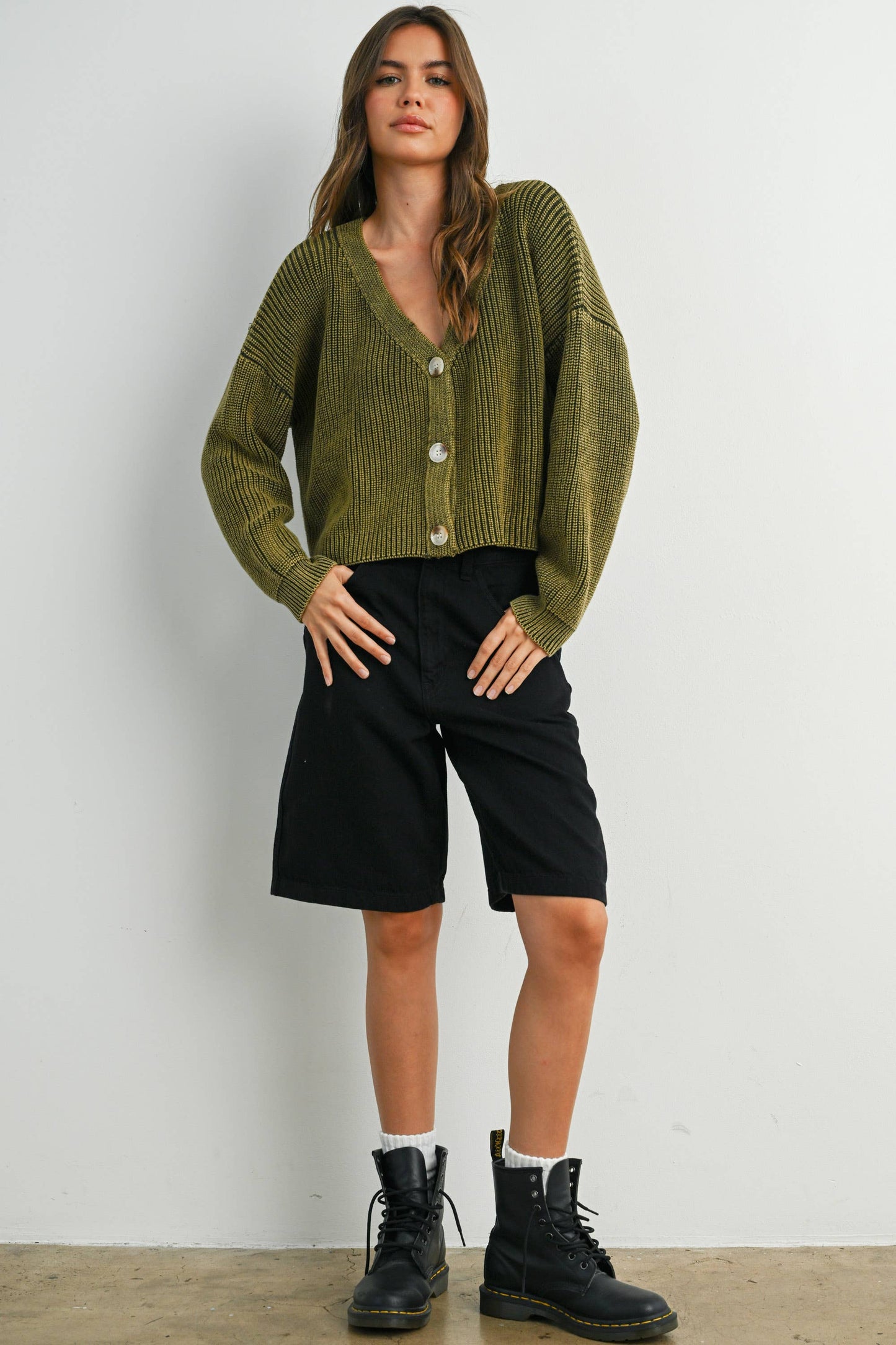 BUTTERMELON - V-Neck Buttoned Ribbed Long Sleeve Cardigan