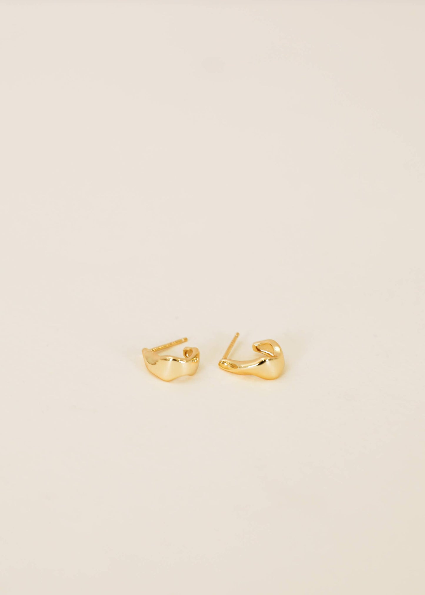 JaxKelly - Small Ripple Gold Hoop Earrings