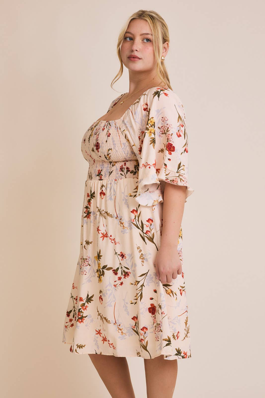 GILLI - PLUS SIZE SQUARE NECK LONG SLEEVE FLORAL PRINT SMOCKING DRESS