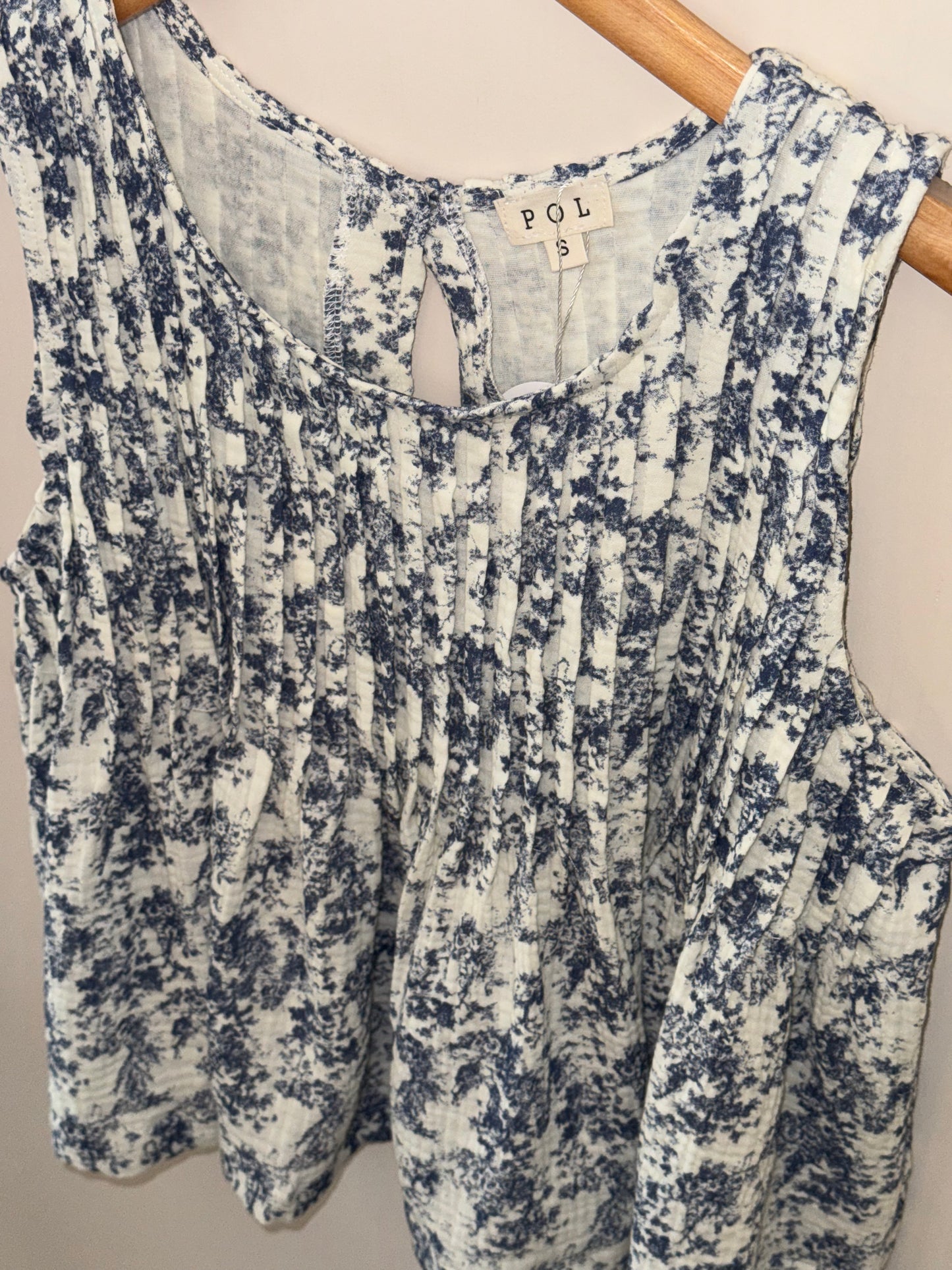 POL - White/Navy Double Gauze Woven Pleated Flare Tank
