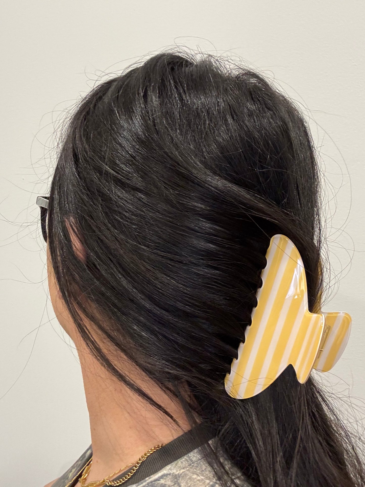JOSSLYN by wall to wall - JUMBO STRIPE PLAID OVAL HAIR CLAW CLIPS |