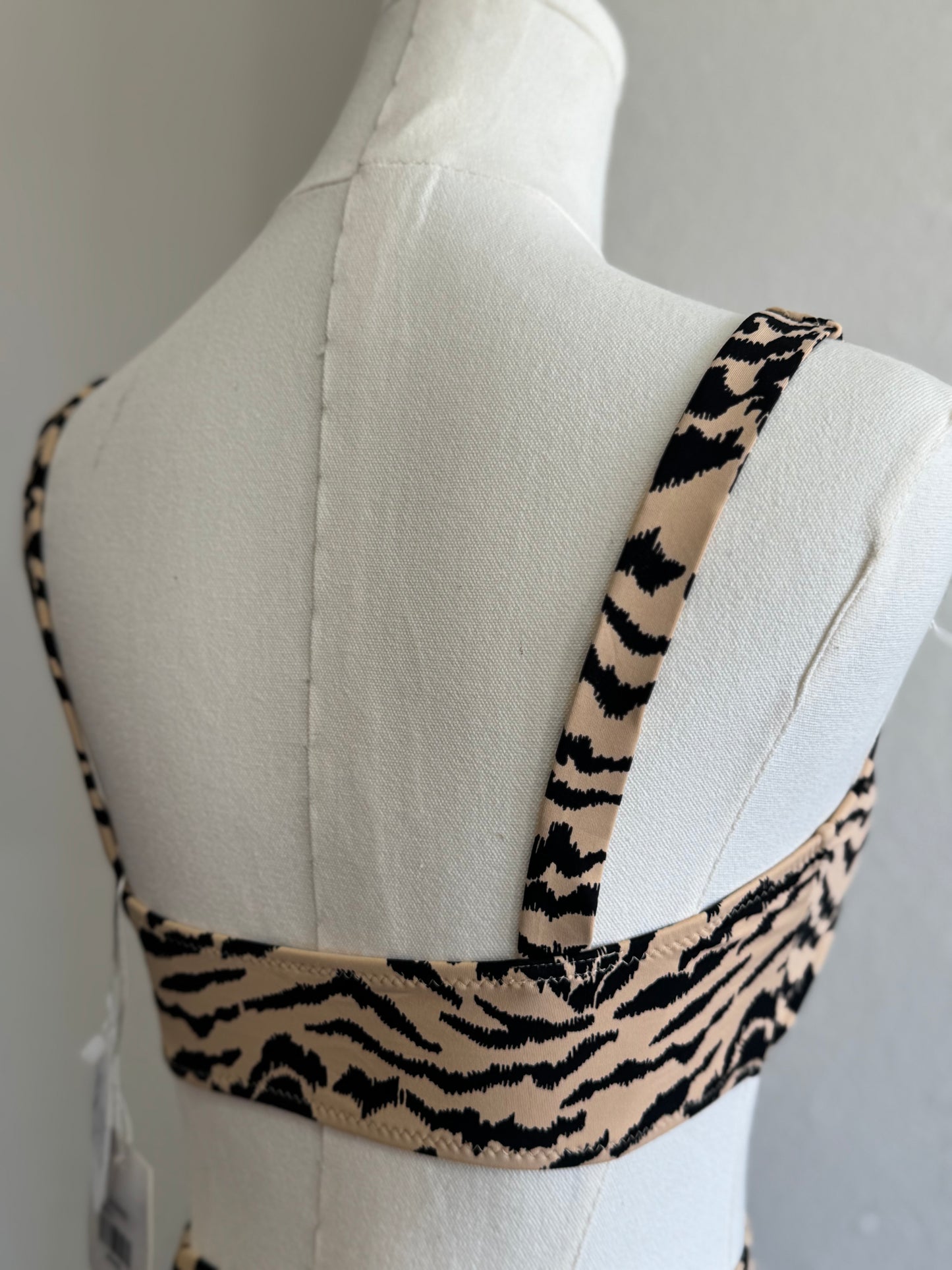 Envya - Olya Square Neck swim Bikini Top