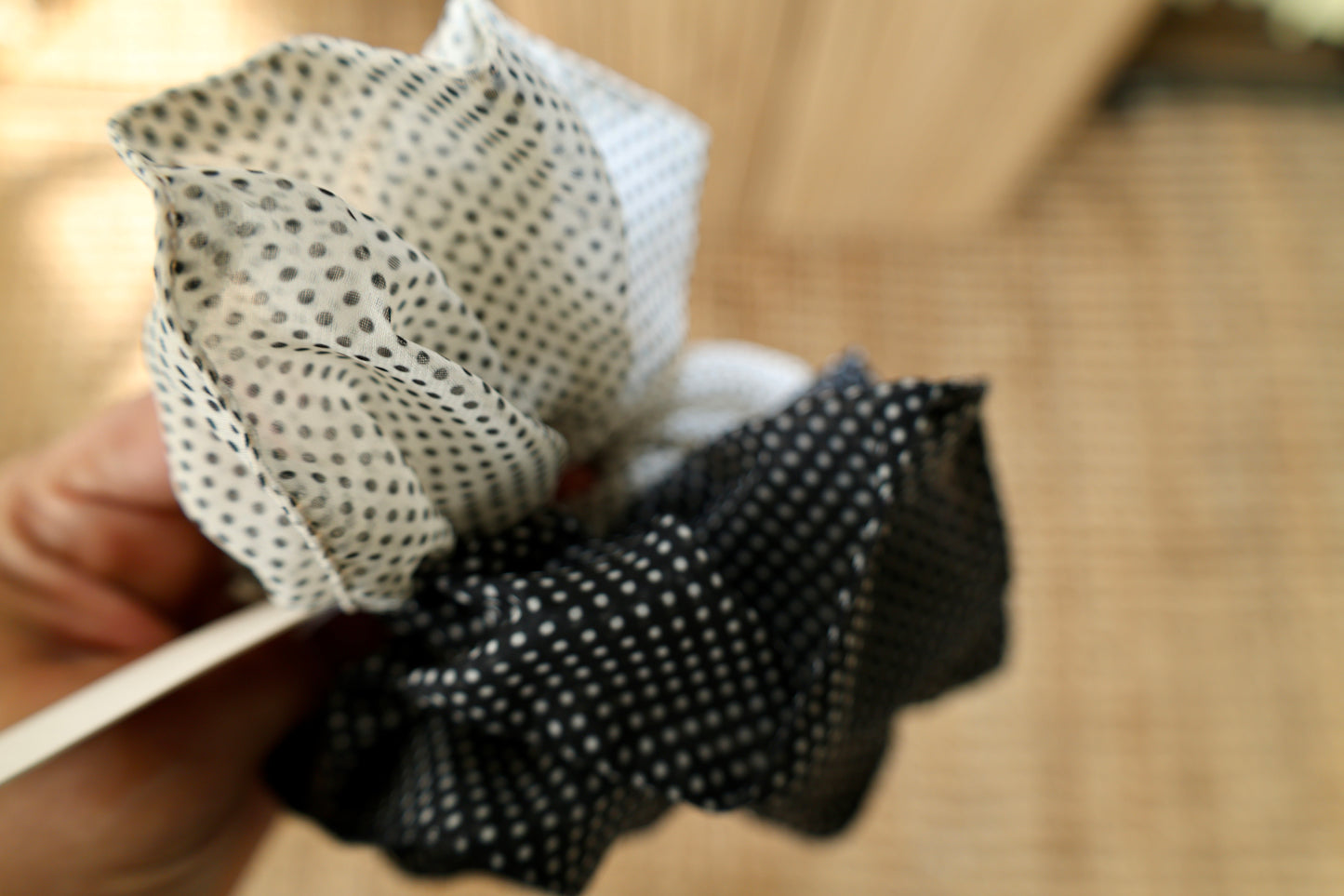Adorro - Polka Dot Scrunchies (Set of 2)