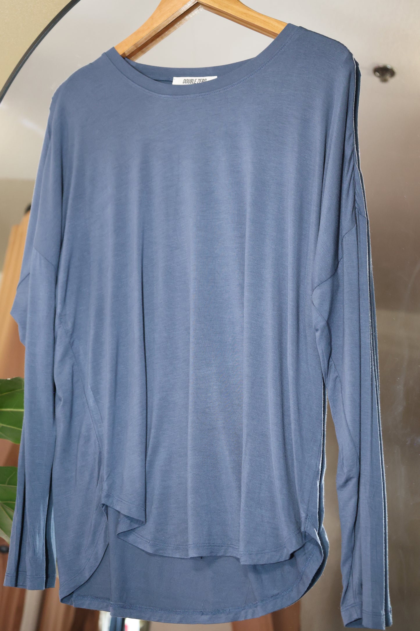 Round Neck Long Sleeve Curved Hem Top