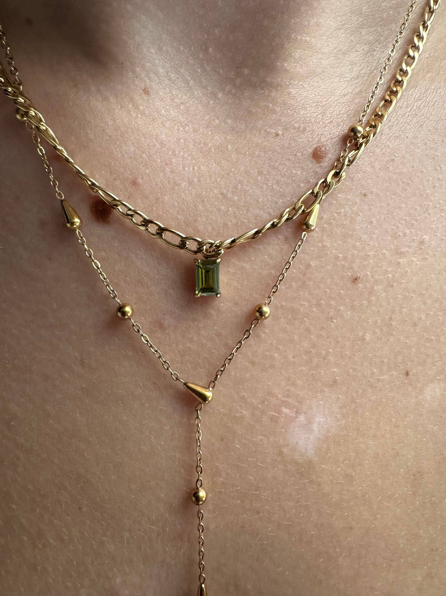 Elle Pendant Necklace