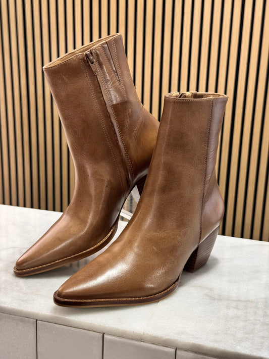 Matisse footwear Katy ankle boot, slim pointed toe high ankle leather boot