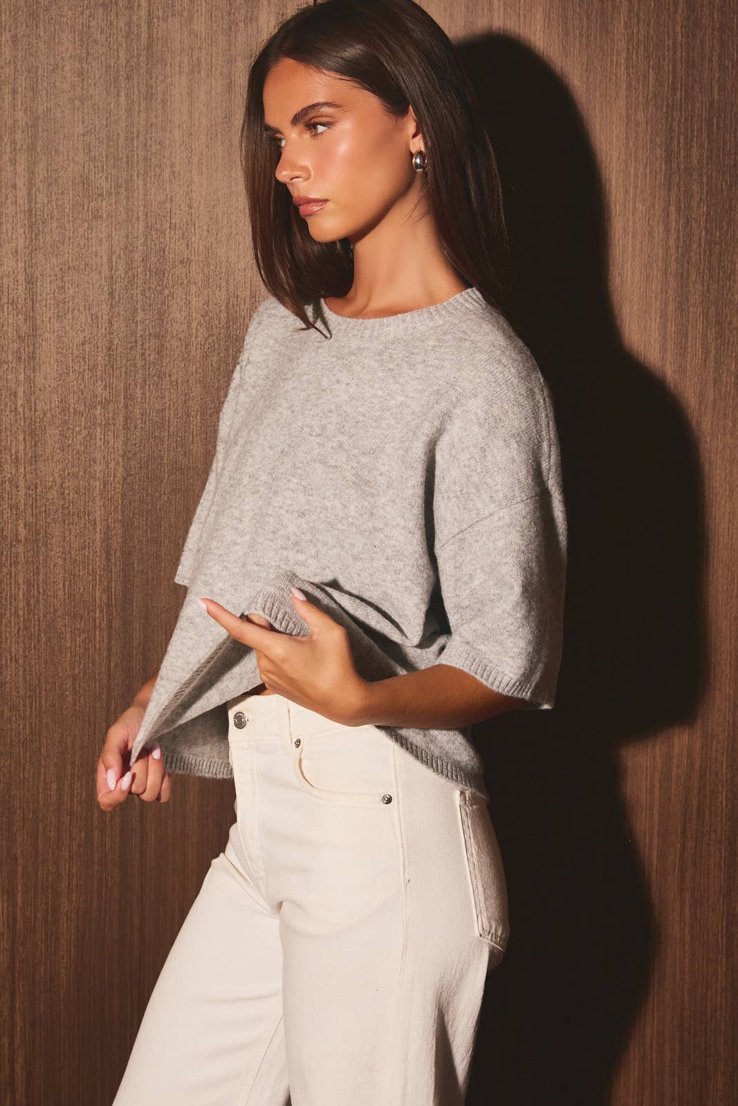 LE LIS - SHORT SLEEVE CREW NECK BOXY LIGHT WEIGHT SWEATER TOP
