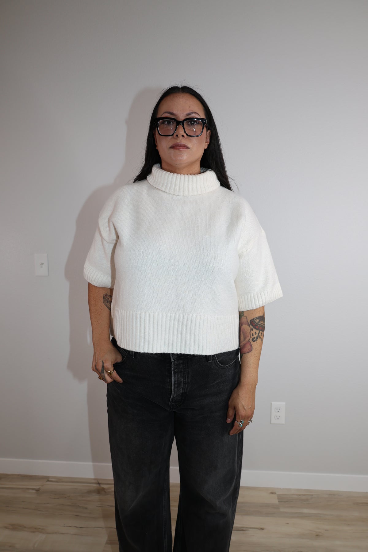 Got A Sec short sleeve turtleneck knit sweater