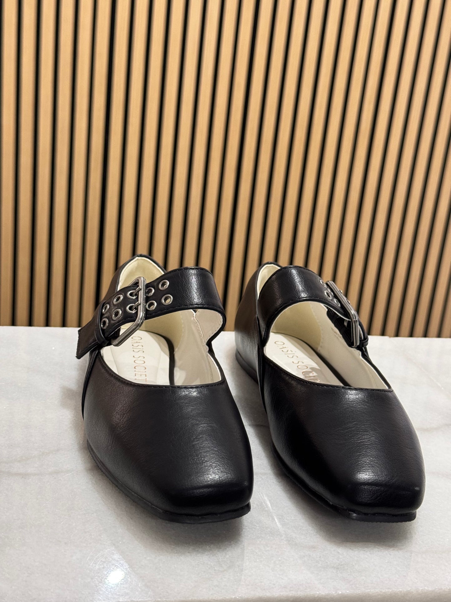 Ballet buckle strap flats