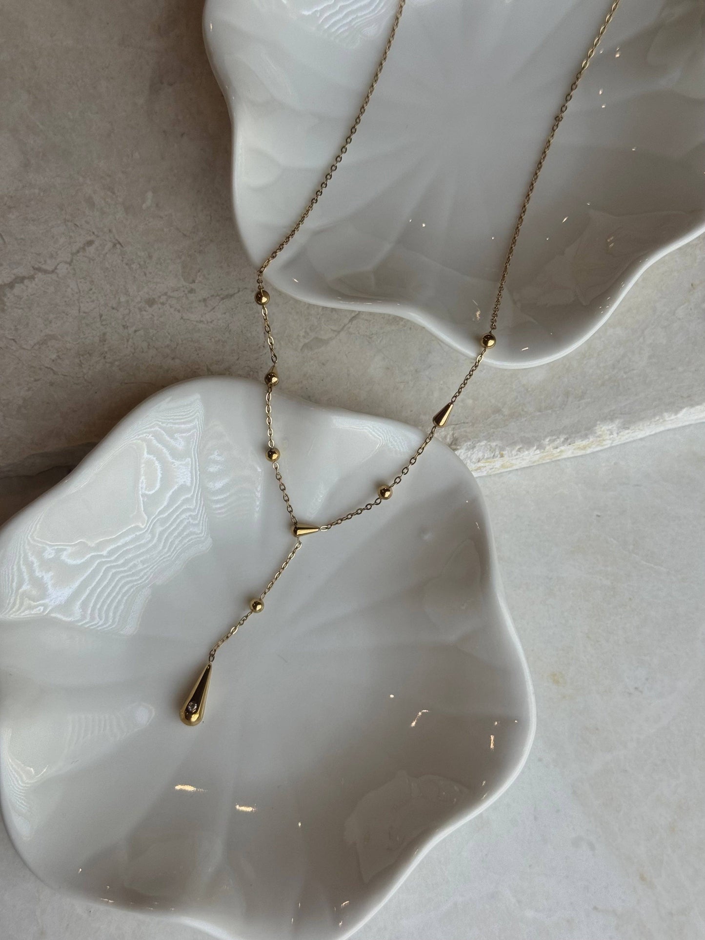 Liv Lariat Necklace