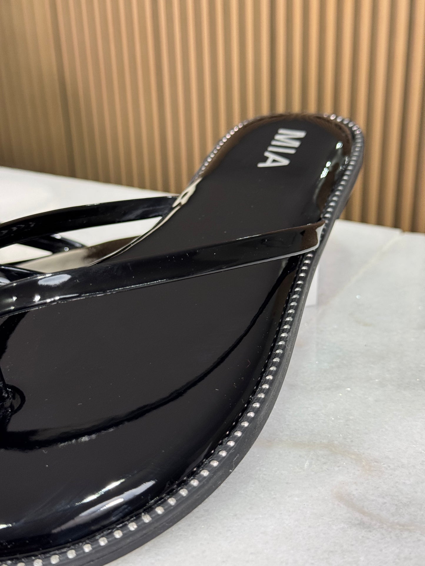 MIA Aster black thong sandal