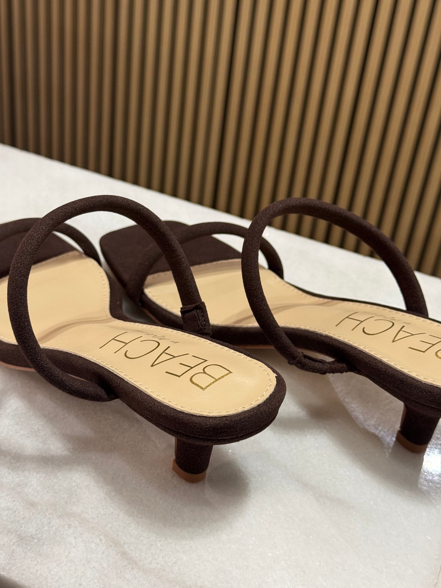Beach By Matisse Jeanne kitten heel sandal
