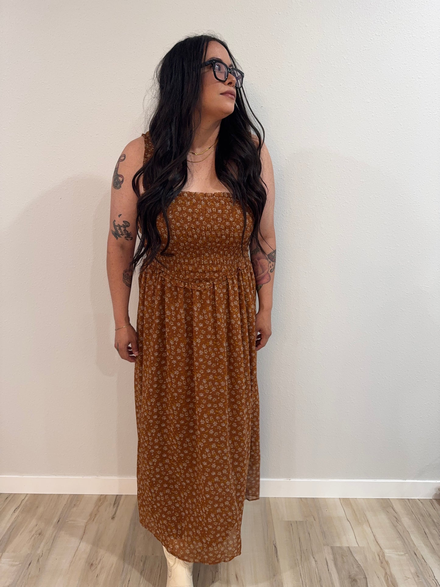 Be Cool - FLORAL PRINTED SMOCKE BODICE MIDI DRESS