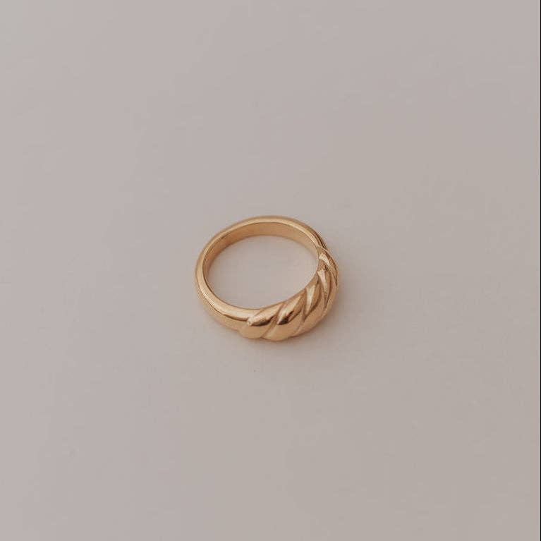 Mauve Jewelry Co. - Wren Twist Ring