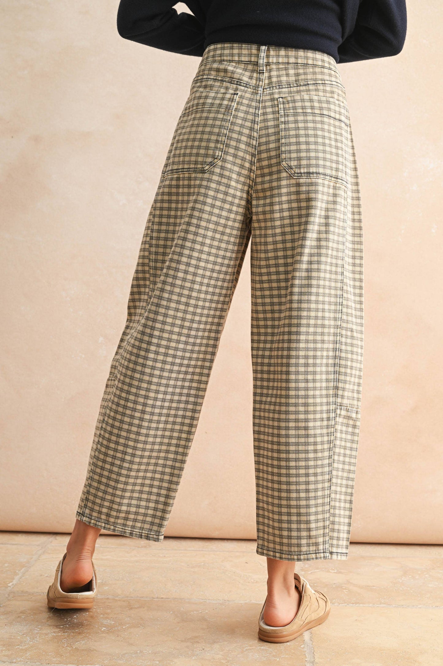 MIOU MUSE - MINI CHECKER PATTERN BARREL PANTS