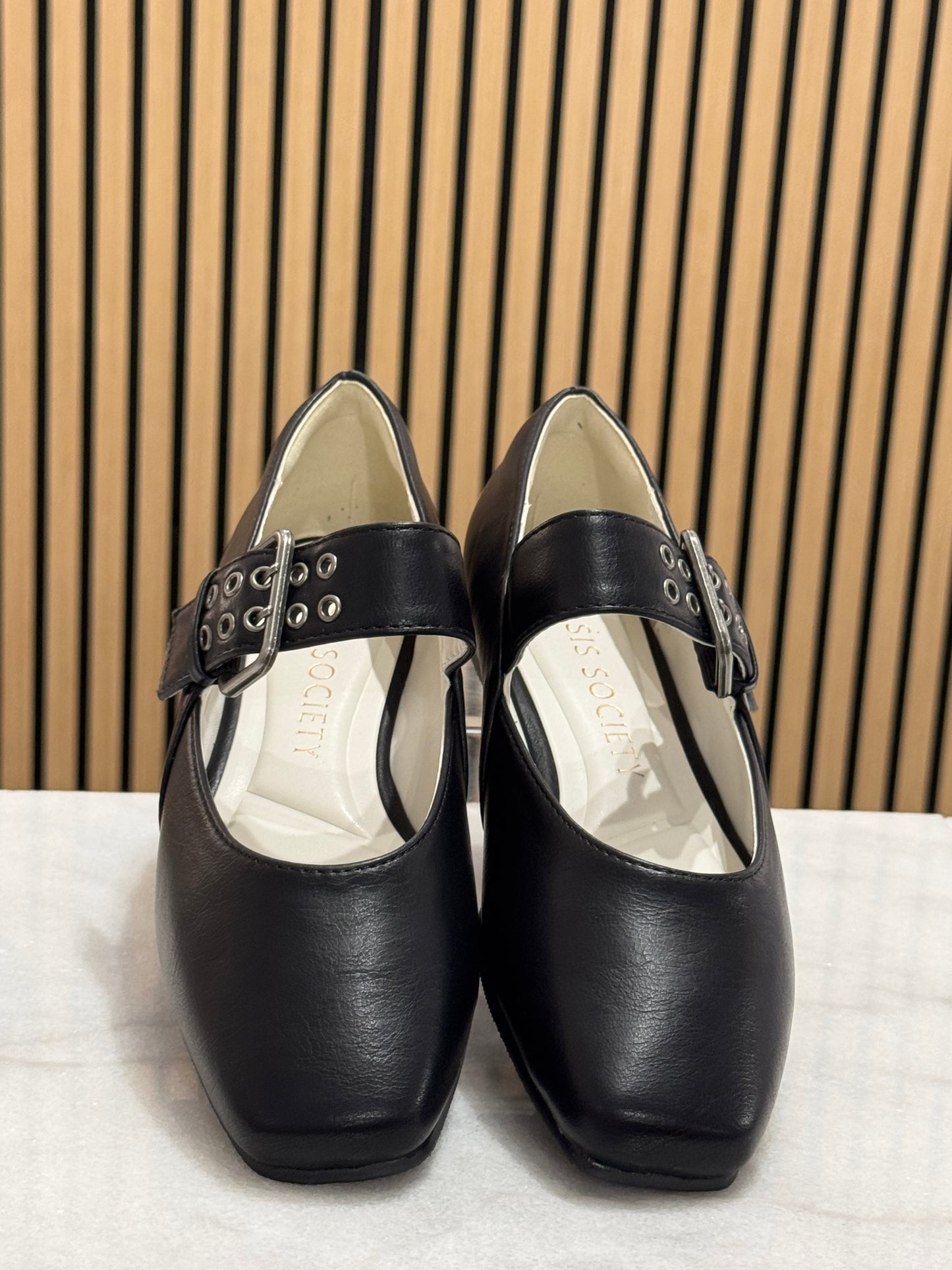 Ballet buckle strap flats