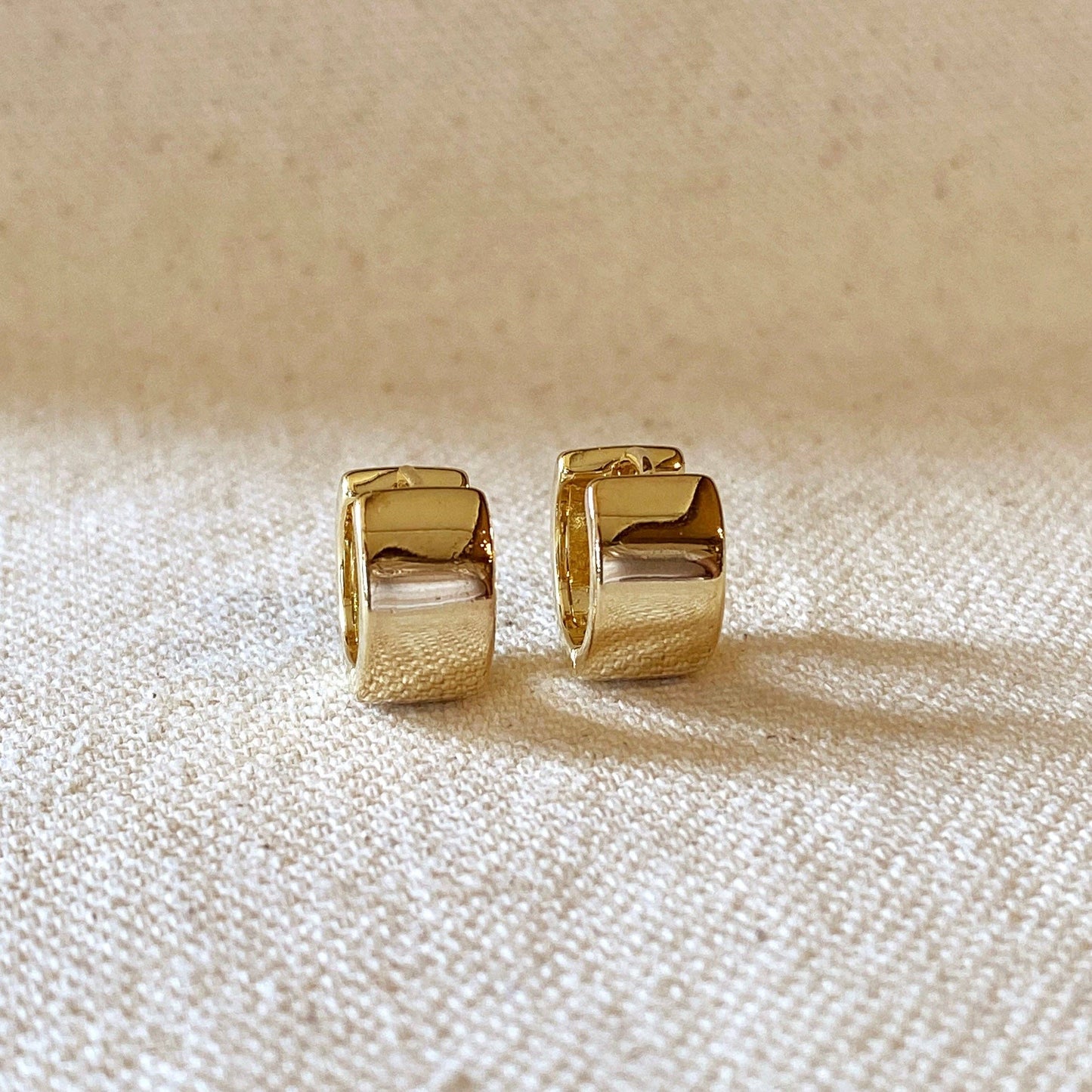 GoldFi - Gold Chunky Flat Clicker Hoop Earrings