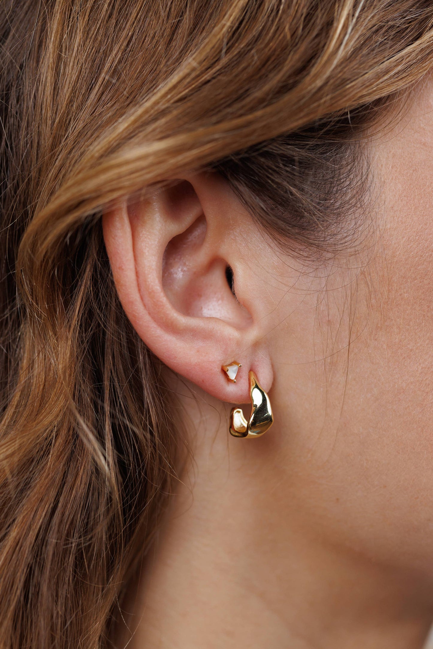 JaxKelly - Small Ripple Gold Hoop Earrings