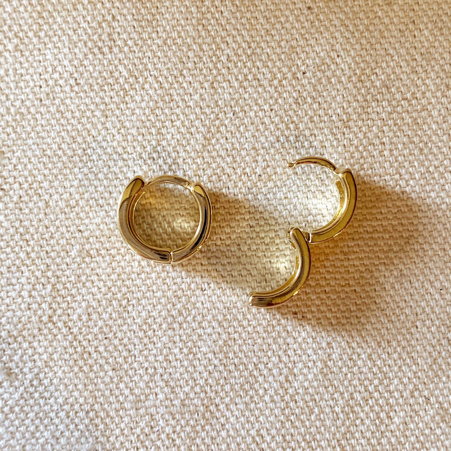 GoldFi - Gold Chunky Flat Clicker Hoop Earrings