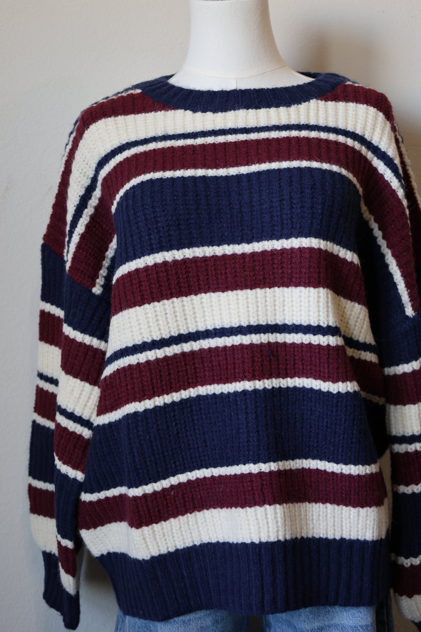 LE LIS - LONG SLEEVE CREW NECK STRIPED SWEATER