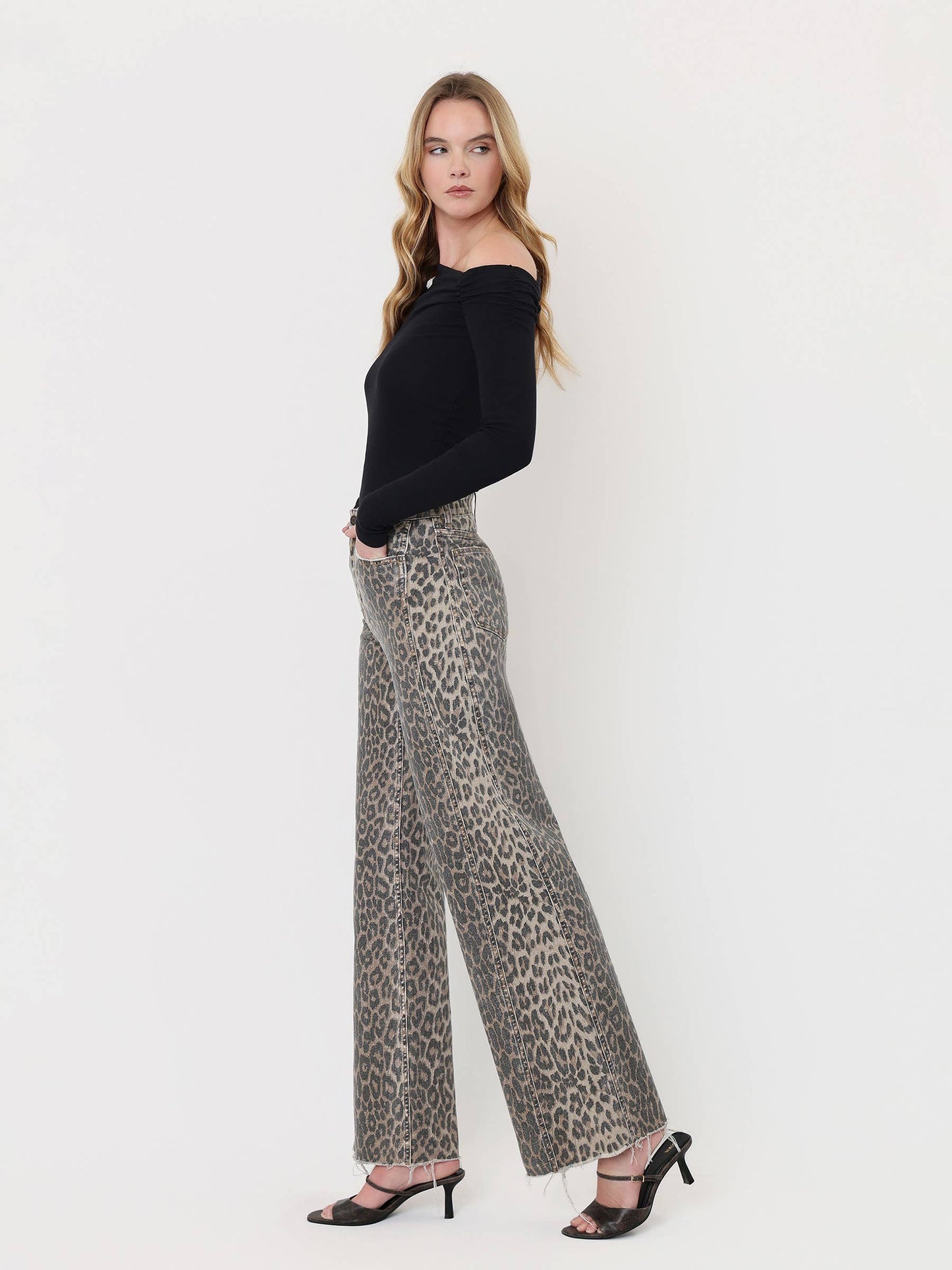 FLYING MONKEY - HIGH RISE SIDE SEAM DETAIL LEOPARD WIDE LEG JEANS