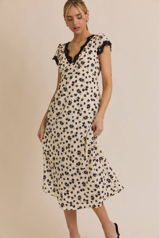 GILLI - V-NECK SHORT SLEEVE LACE TIRM DETIAL FLORAL PRINT DRESS