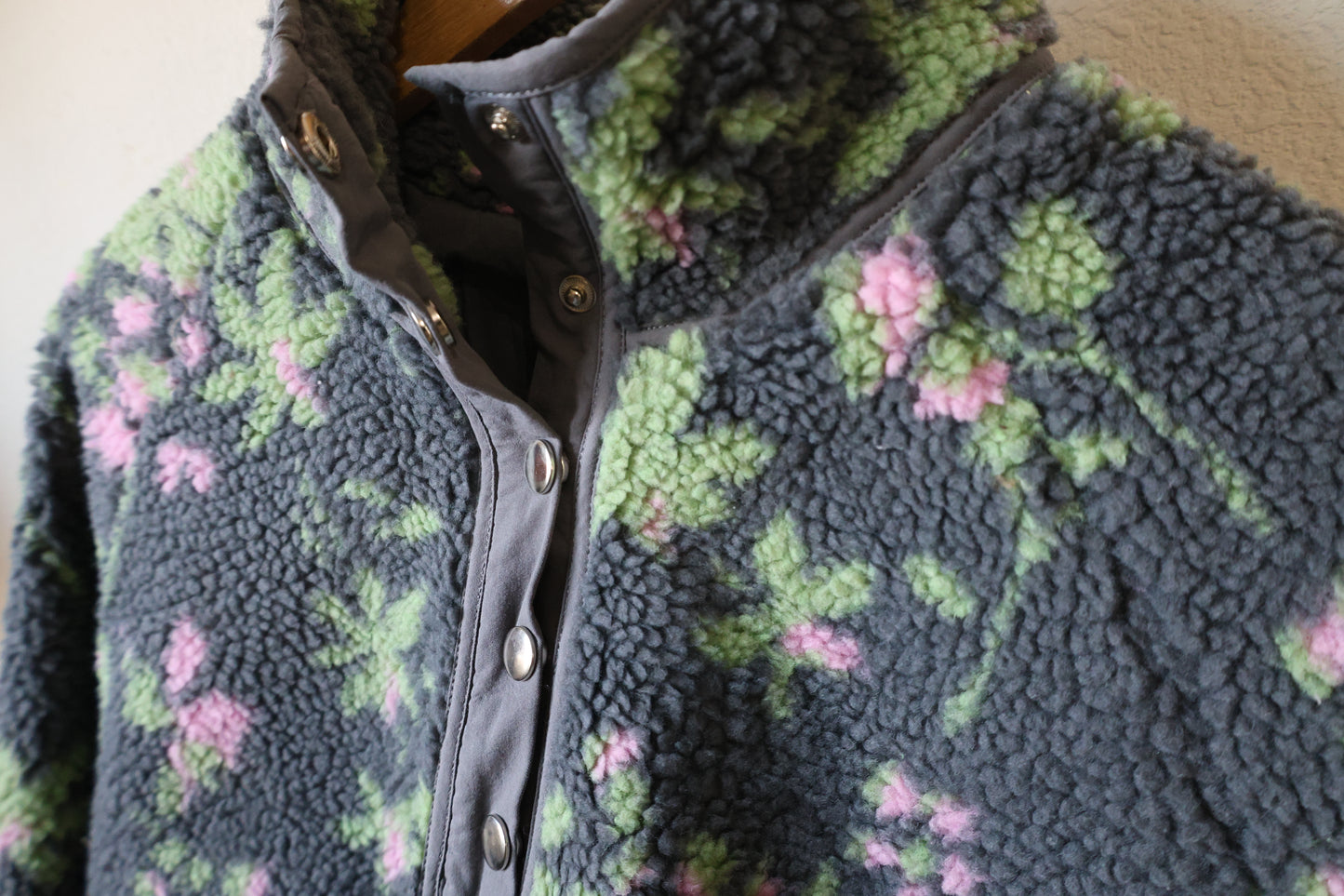 In Loom - FLORAL SHERPA SNAP BUTTON PULLOVER