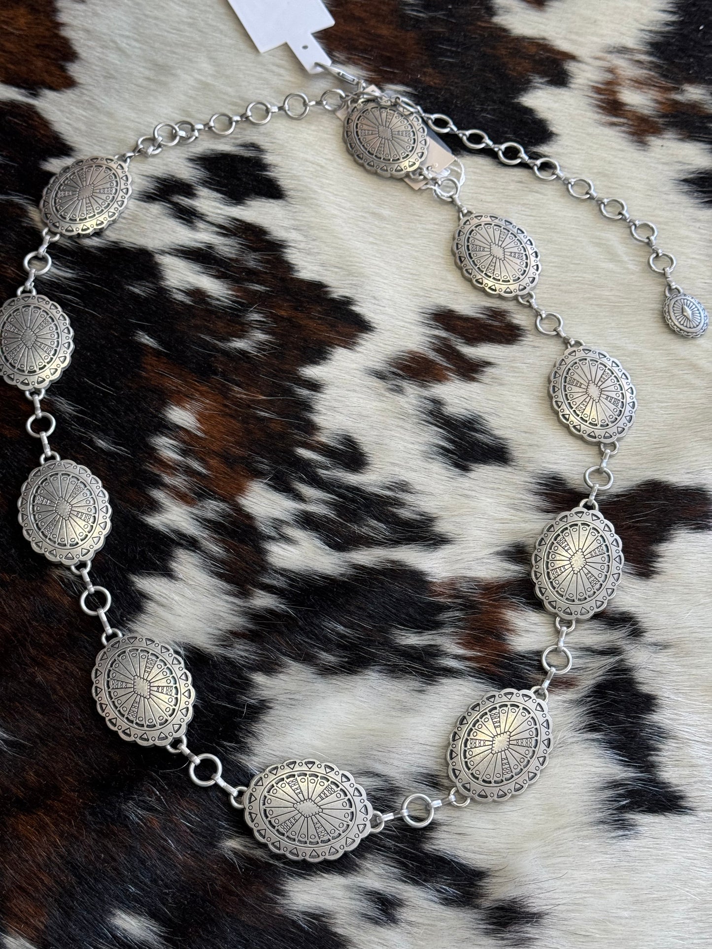 Most Wanted USA - Tooled Oval Concho Chain Belt