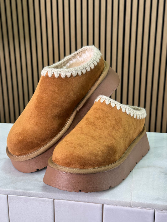 OASIS SOCIETY - The Brandi | Camel Platform Cozy Mule Slipper