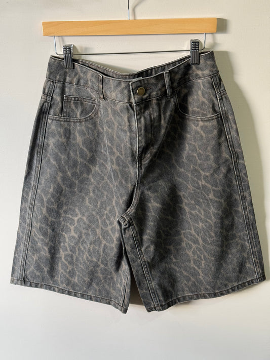Miou Muse - Dark Leopard Print Bermuda Shorts