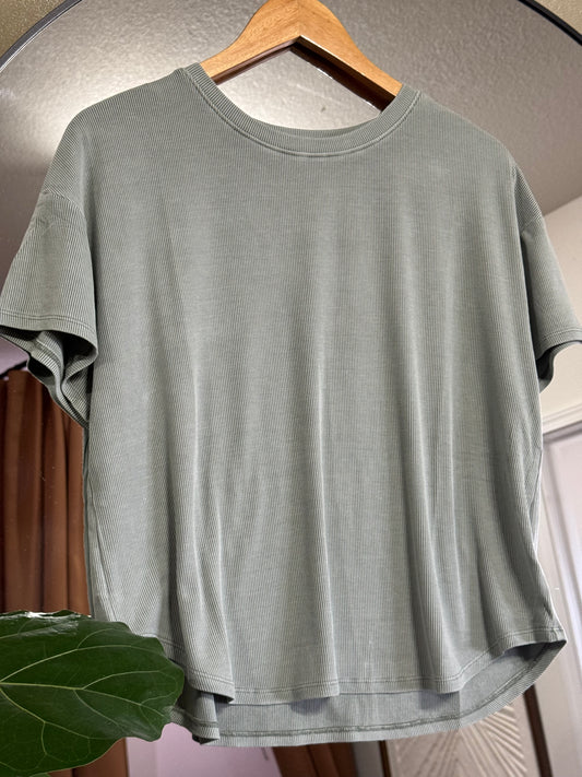 Short sleeve thin ribbed tee