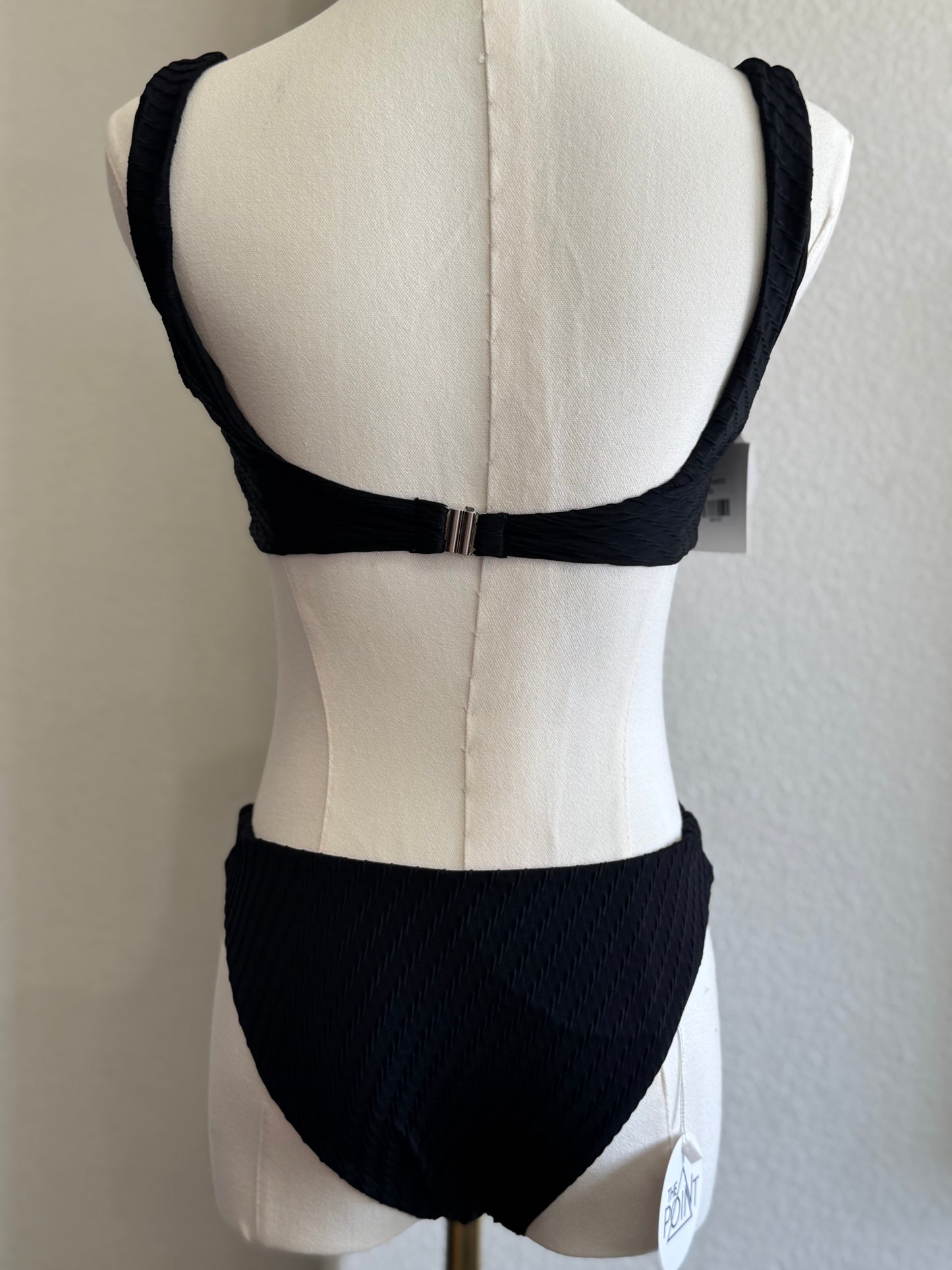 Envya - Black Luxe Ribbed swim Bikini Top