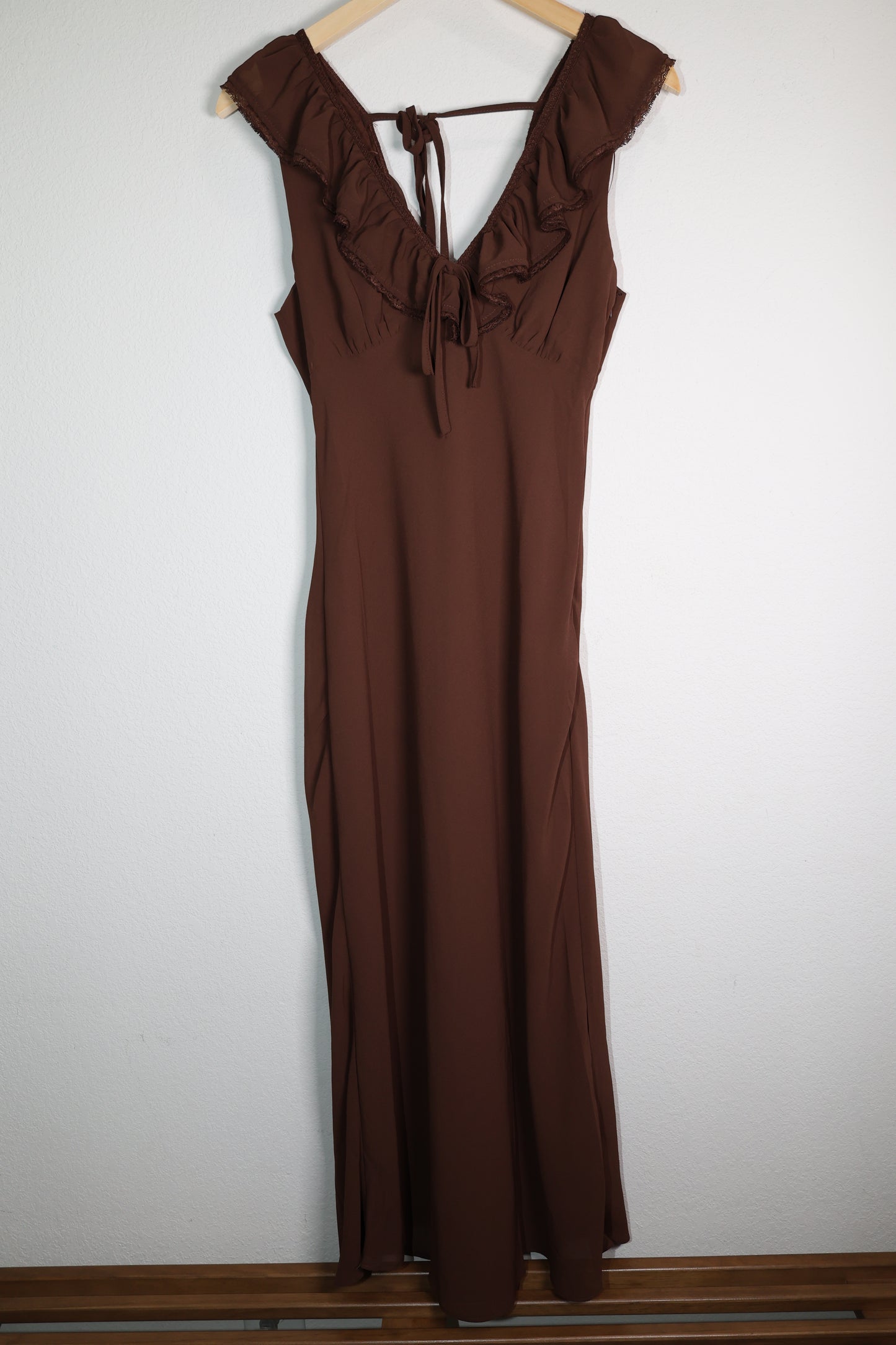 LE LIS Maxi ruffle collar tight fitting dress